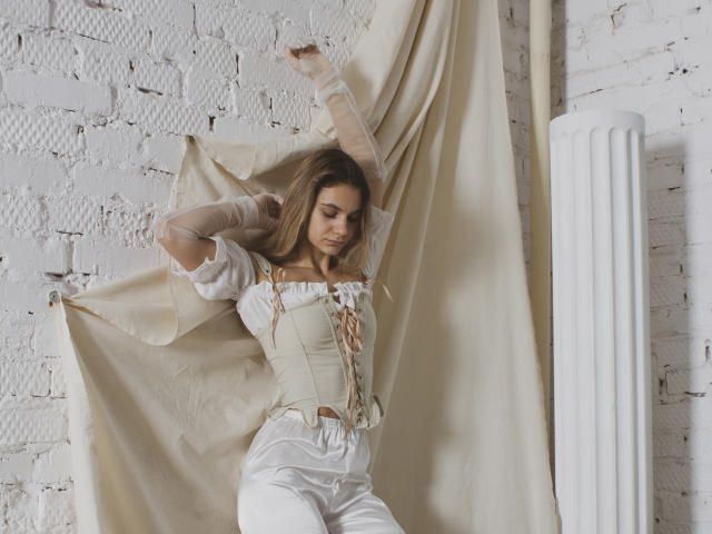 BelleSweet - Live porn &amp; sex cam - 18043810