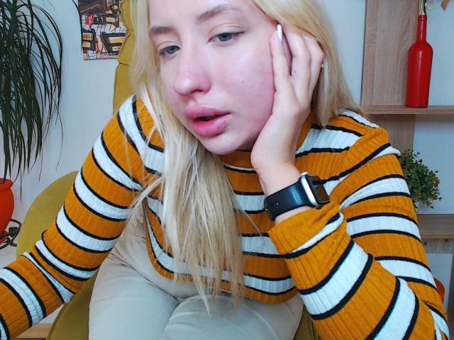 MignonneLina - Sexe cam en vivo - 18044930