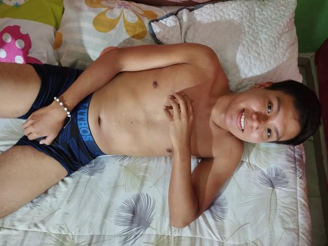 DylanMillers - Sexe cam en vivo - 18045638