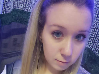 AnikaSimmons - Sexe cam en vivo - 18045746