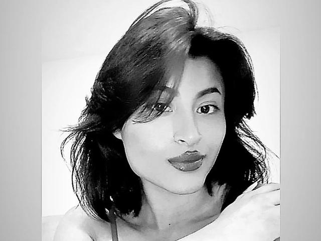 EllecttraAbance - Live sex cam - 18047258