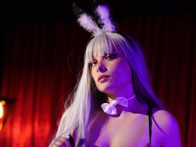 CharlotteBeker - Live sex cam - 18048378