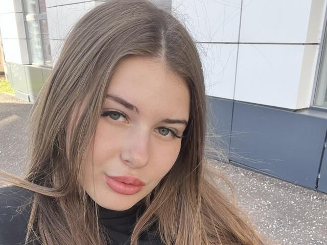 SweetLari - Live porn &amp; sex cam - 18050286