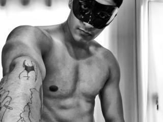 SrMassimo - сексуальная веб-камера в реальном времени - 18055790