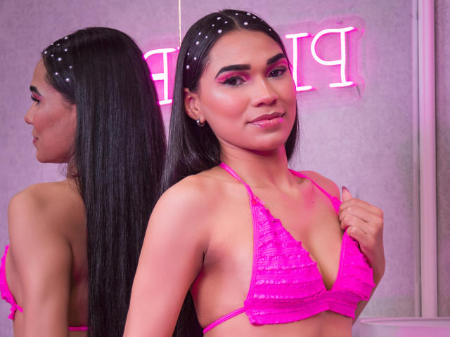 KistieCoopert - Live porn &amp; sex cam - 18056222