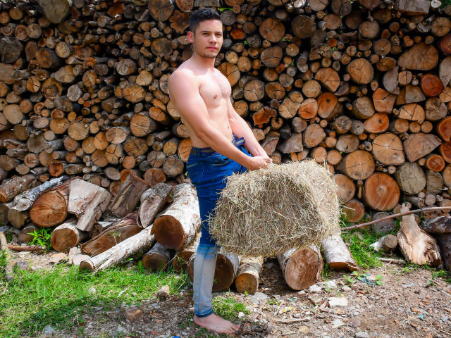 TeylorRivia - Live porn &amp; sex cam - 18057558