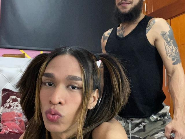 CarolynAndTaylor69 - Live porn &amp; sex cam - 18058066