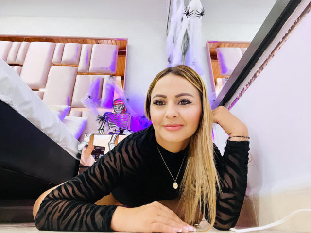 AmeliaMerie - Live porn &amp; sex cam - 18060158