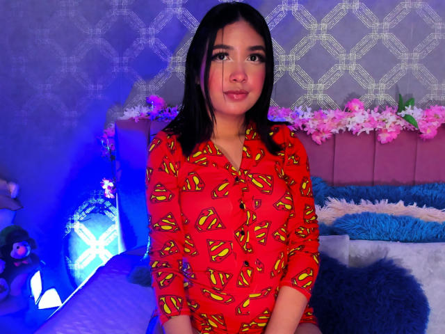 HallyColleman - сексуальная веб-камера в реальном времени - 18060286