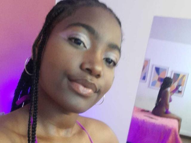 KathieJones - сексуальная веб-камера в реальном времени - 18063842