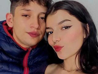 AbbyAndCrhiss - Live porn &amp; sex cam - 18072646