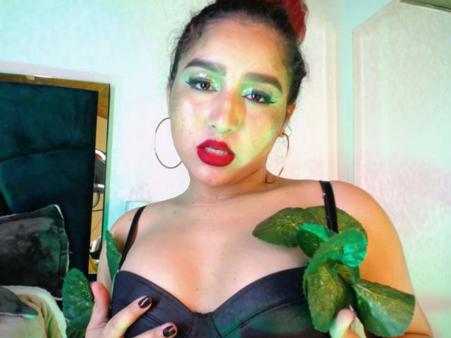 SaraSpanic - Live porno og sexkamera - 18074323