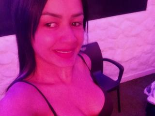 FloraJames - Live porn &amp; sex cam - 18076038