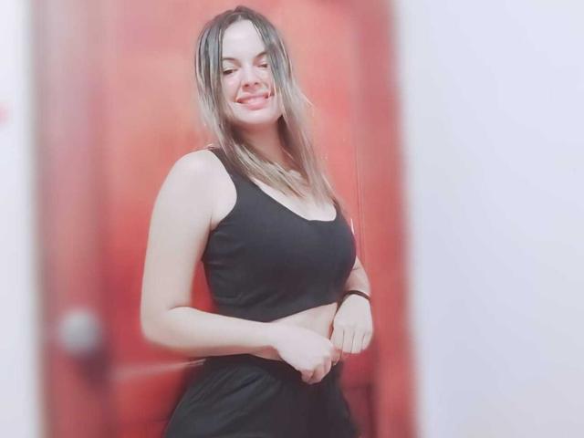 AlyBrown - Live porn &amp; sex cam - 18076982