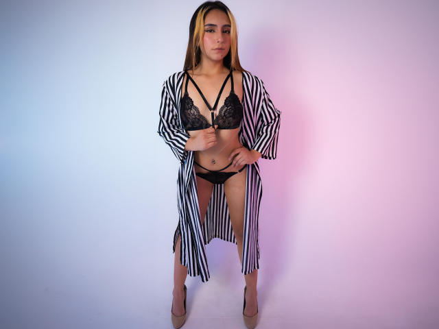 MaveParks - פורנו בשידור חי ומצלמת סקס - 18079346