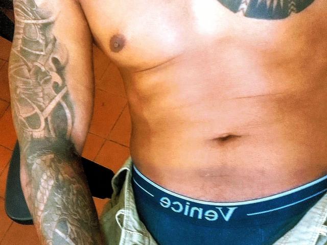 HornyRyan - Live porn &amp; sex cam - 18085562