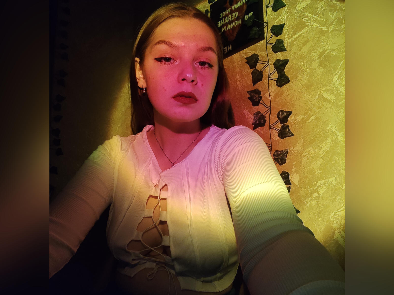 GoldenBeautyX - Sexe cam en vivo - 18093154