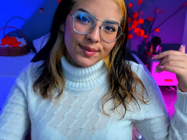 CamilleRossi - Live sex cam - 18094558