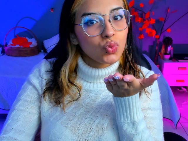 CamilleRossi - Live Sex Cam - 18094562