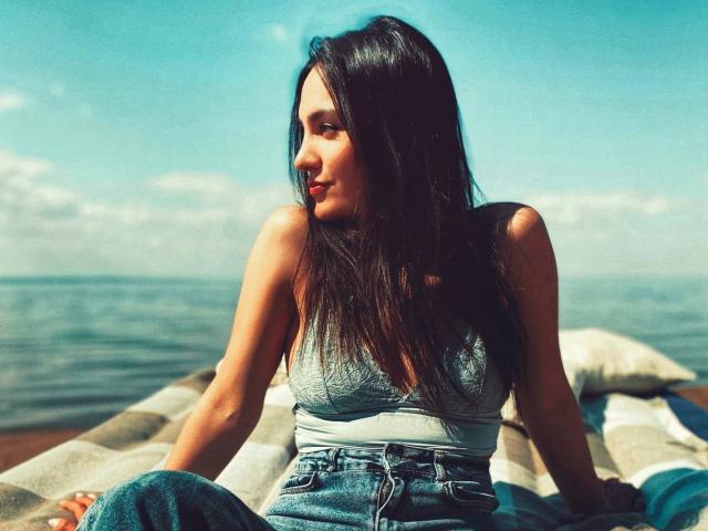 AnnaDutton - פורנו בשידור חי ומצלמת סקס - 18099314