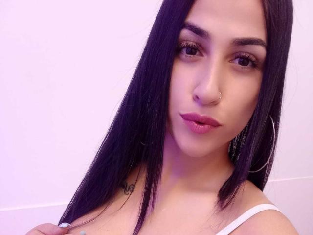 Sylviee - сексуальная веб-камера в реальном времени - 18099550