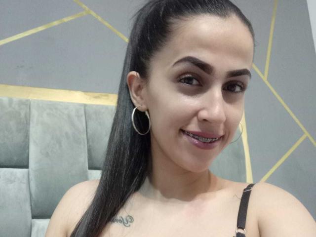 Sylviee - сексуальная веб-камера в реальном времени - 18099670