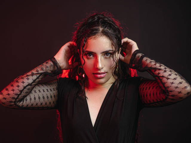 HelaViKy - Live sex cam - 18101834