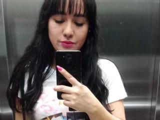 EmilyLatinax - сексуальная веб-камера в реальном времени - 18102986