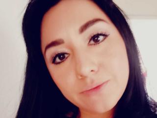 EmilyLatinax - Live porn &amp; sex cam - 18102990
