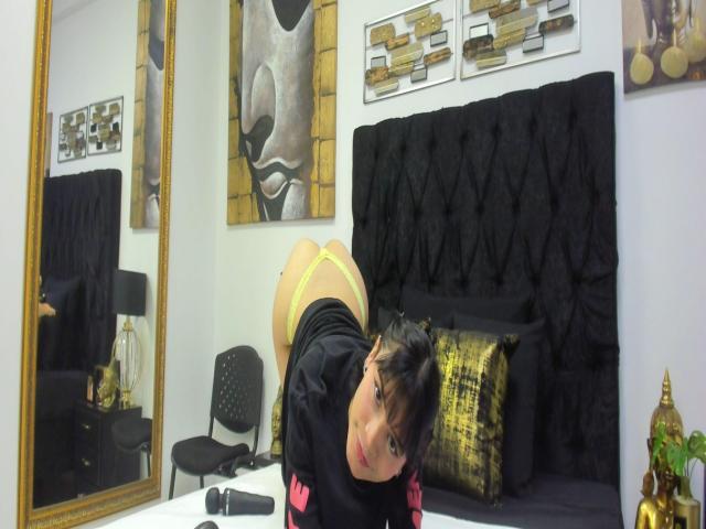 AtheneaLia - Live Sex Cam - 18106914
