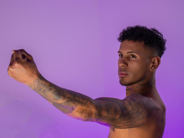 DylanStrongX - Live porn &amp; sex cam - 18110990