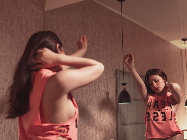 SabrinnaSilva - Élő pornó és szexkamera - 18126178