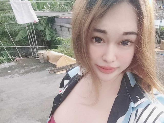 QuuenBeeTs - Live porn &amp; sex cam - 18126990