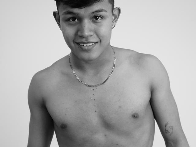 JordanTrinity - Porno na żywo i seks kamera - 18132794