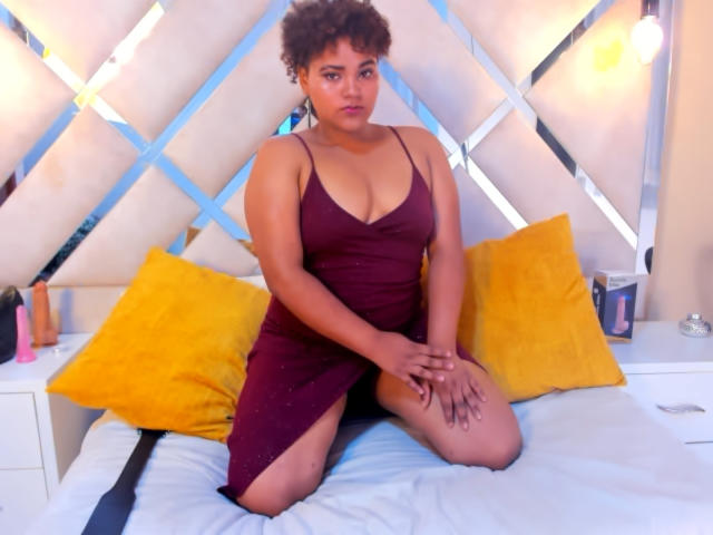 BrendaLunaa - Live sex cam - 18133162