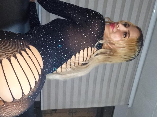 JuanitaSensual - Live porn &amp; sex cam - 18135706