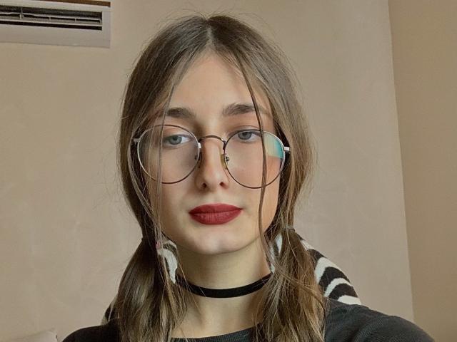 MoonLiza - Live Sex Cam - 18136198