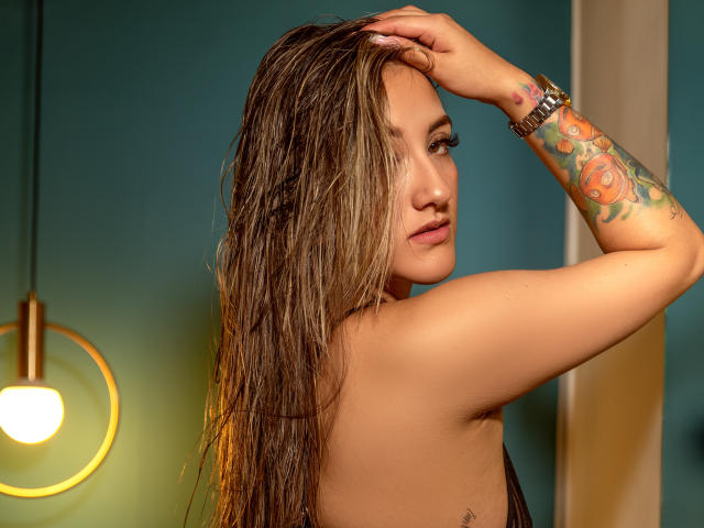 DaniellaSpinelly - Camera khiêu dâm &amp; quyến rũ trực tiếp - 18137082