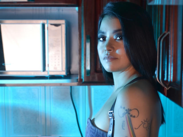 EmmaRuiz - Live sexe cam - 18137326