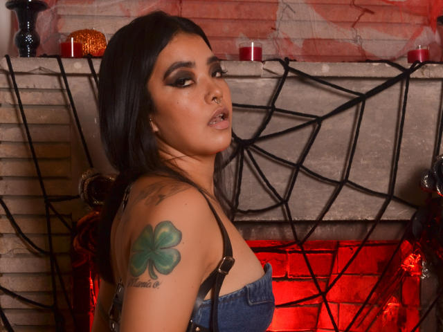 EmmaRuiz - Live porn &amp; sex cam - 18137350