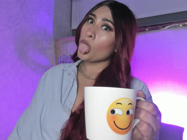 ShiaraRussi - Live porno og sexkamera - 18139554