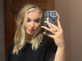 CharlotteLux - Live porn &amp; sex cam - 18141510