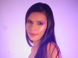 ElianaWM - сексуальная веб-камера в реальном времени - 18141914