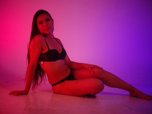 ElianaWM - Live porn &amp; sex cam - 18142066