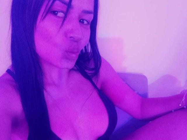 FloraJames - Sexe cam en vivo - 18147822