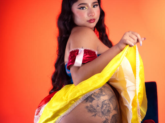 MiaSuarez - Sexe cam en vivo - 18149078