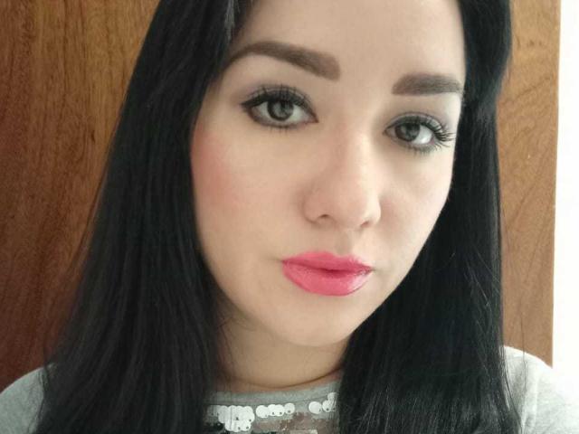 EmilyLatinax - сексуальная веб-камера в реальном времени - 18150674