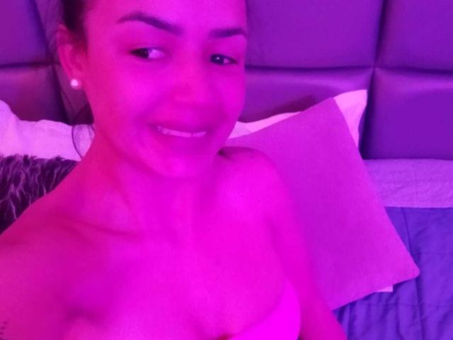 FloraJames - Sexe cam en vivo - 18154982