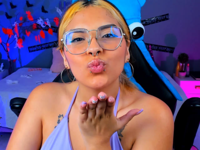 CamilleRossi - Sexe cam en vivo - 18155462