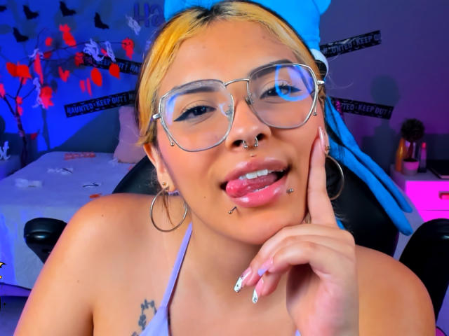 CamilleRossi - Sexe cam en vivo - 18155474